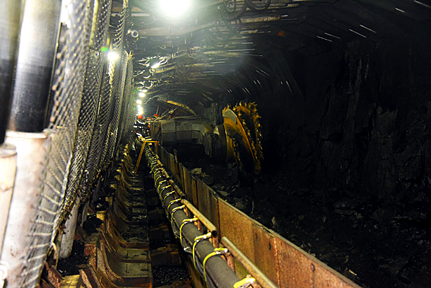 神東大柳塔煤礦開足馬力保生產